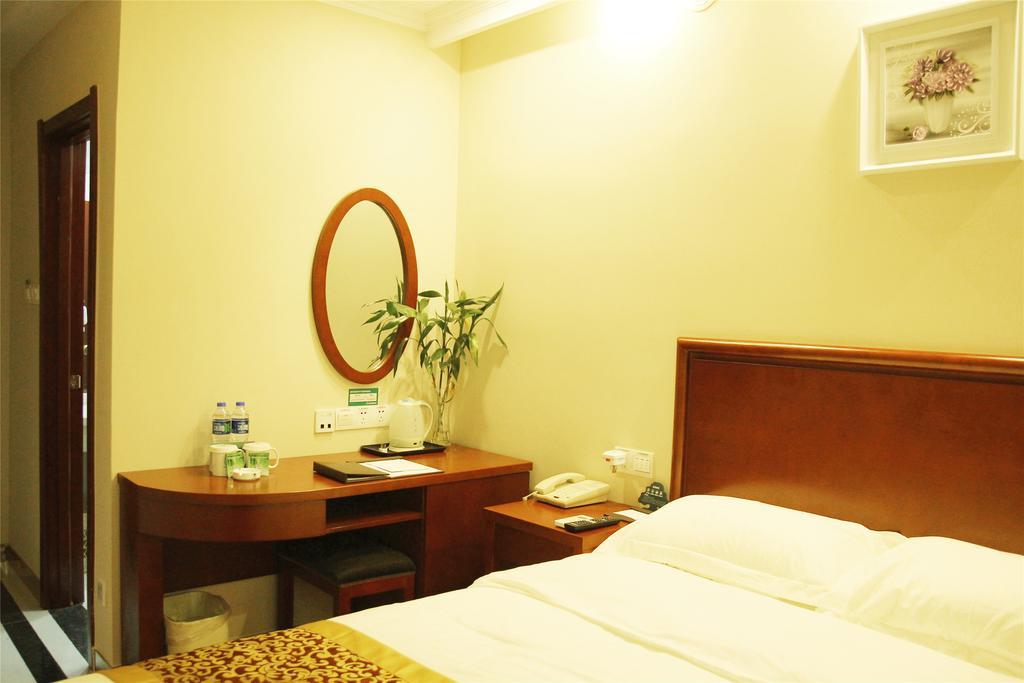 Greentree Inn Chongqing Yuzhou Road Hotel Exterior foto